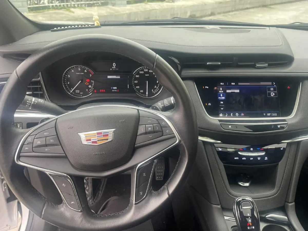 2022 Cadillac XT5 2.0T 237HP L4 9AT,autocango,china used car exporter,china ev exporter,chinese used car exporter,chinese used ev exporter