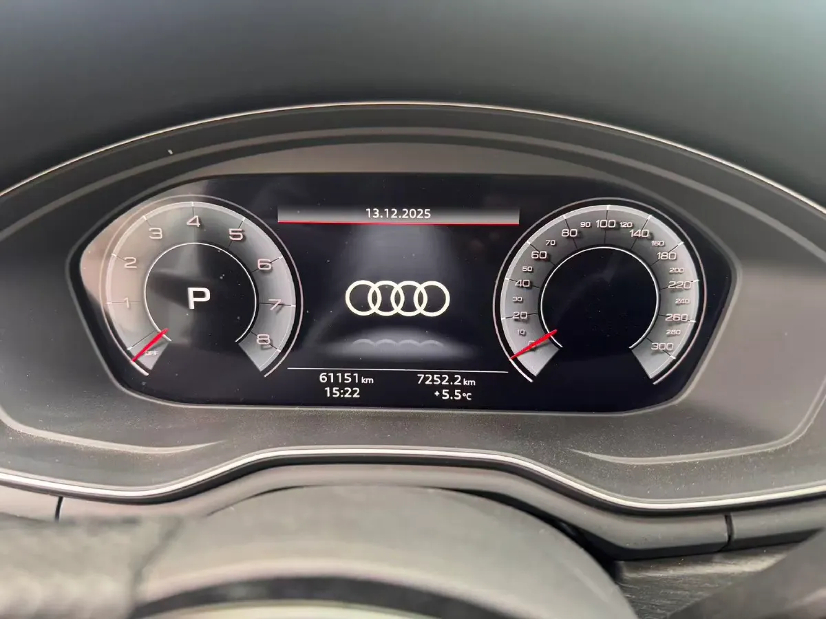 2023 Audi A4L 2.0T 190HP L4 7DCT,autocango,china used car exporter,china ev exporter,chinese used car exporter,chinese used ev exporter