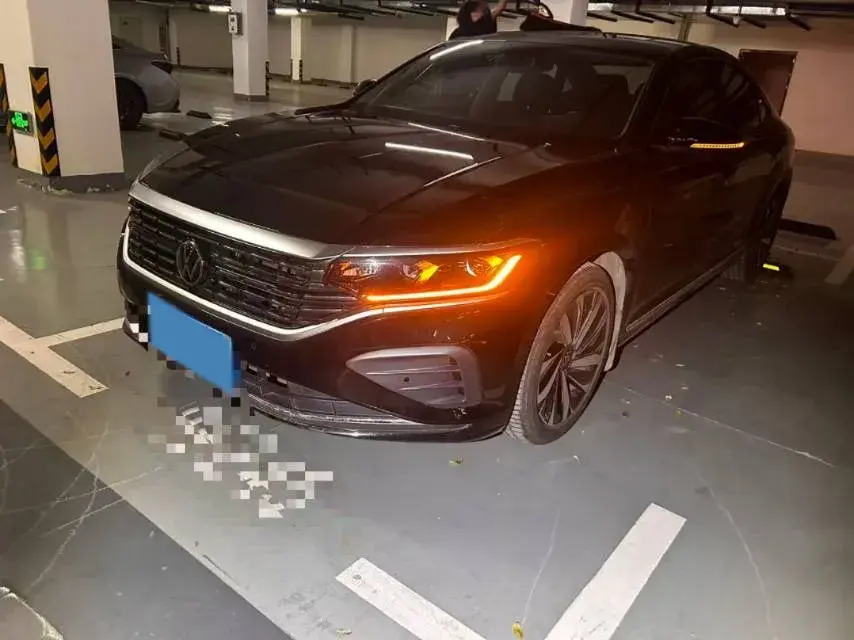 2025 Volkswagen Passat 2.0T 220HP L4 7DCT 2025 Volkswagen Passat 2.0T 220HP L4 7DCT
