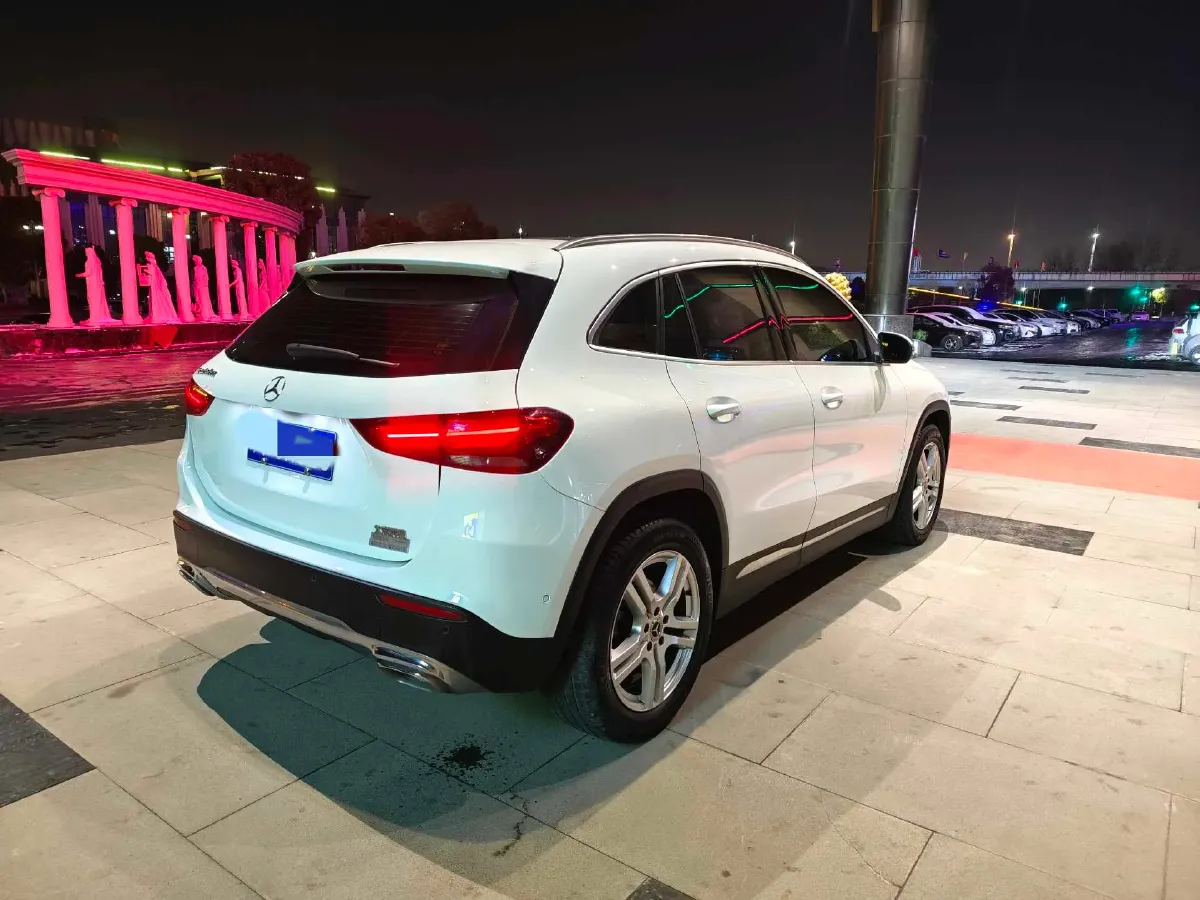 2020 Mercedes-Benz GLA Class 1.3T 136HP L4 7DCT,autocango,china used car exporter,china ev exporter,chinese used car exporter,chinese used ev exporter