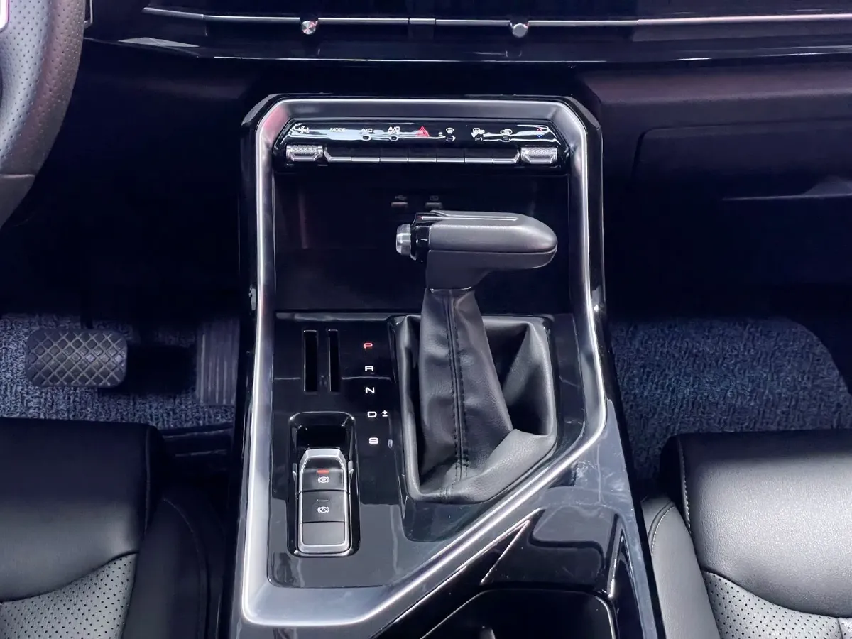 2021 WuLing XingChen 1.5T 147HP L4 CVT,autocango,china used car exporter,china ev exporter,chinese used car exporter,chinese used ev exporter