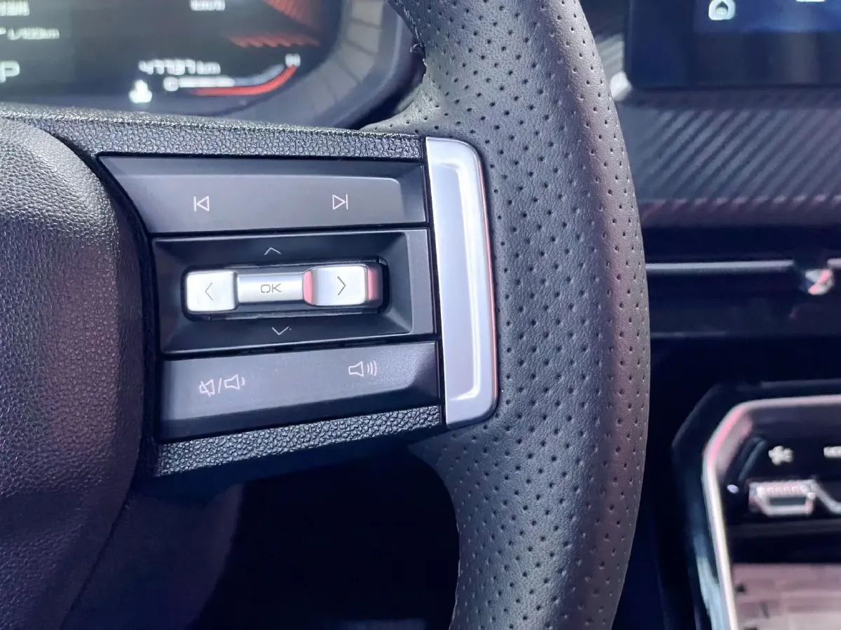 2021 WuLing XingChen 1.5T 147HP L4 CVT,autocango,china used car exporter,china ev exporter,chinese used car exporter,chinese used ev exporter