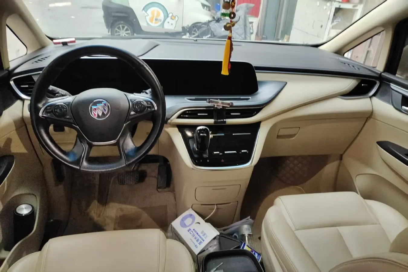 2022 Buick GL8 2.0T 237HP L4 9AT,autocango,china used car exporter,china ev exporter,chinese used car exporter,chinese used ev exporter