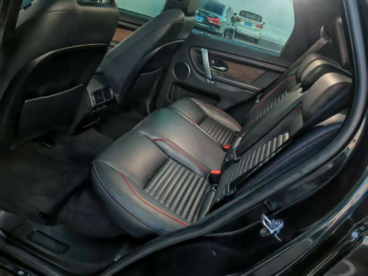 2020 Land Rover Discovery Sport 2.0T 249HP L4 9AT,autocango,china used car exporter,china ev exporter,chinese used car exporter,chinese used ev exporter