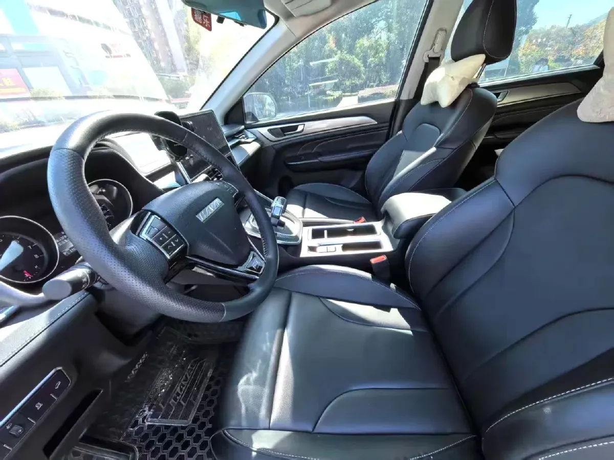 2021 Haval M6 1.5T 150HP L4 7DCT,autocango,china used car exporter,china ev exporter,chinese used car exporter,chinese used ev exporter