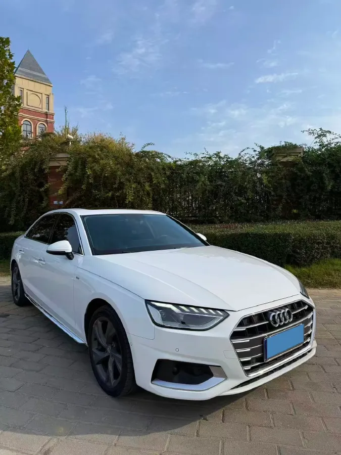 2020 Audi A4L 2.0T 190HP L4 7DCT,autocango,china used car exporter,china ev exporter,chinese used car exporter,chinese used ev exporter