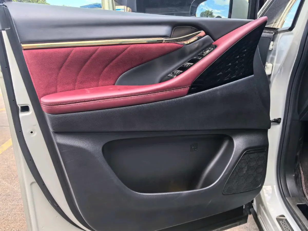 2023 GAC Trumpchi M8 2.0T 190HP L4 E-CVT Hybrid,autocango,china used car exporter,china ev exporter,chinese used car exporter,chinese used ev exporter