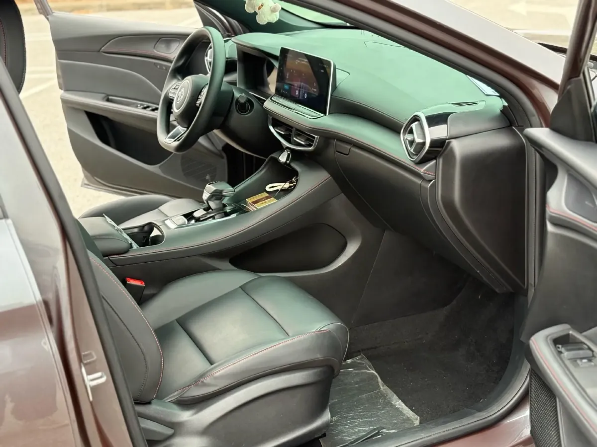 2025 MG 5 1.5T 181HP L4 7DCT,autocango,china used car exporter,china ev exporter,chinese used car exporter,chinese used ev exporter