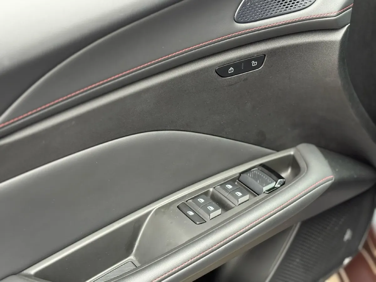 2025 MG 5 1.5T 181HP L4 7DCT,autocango,china used car exporter,china ev exporter,chinese used car exporter,chinese used ev exporter