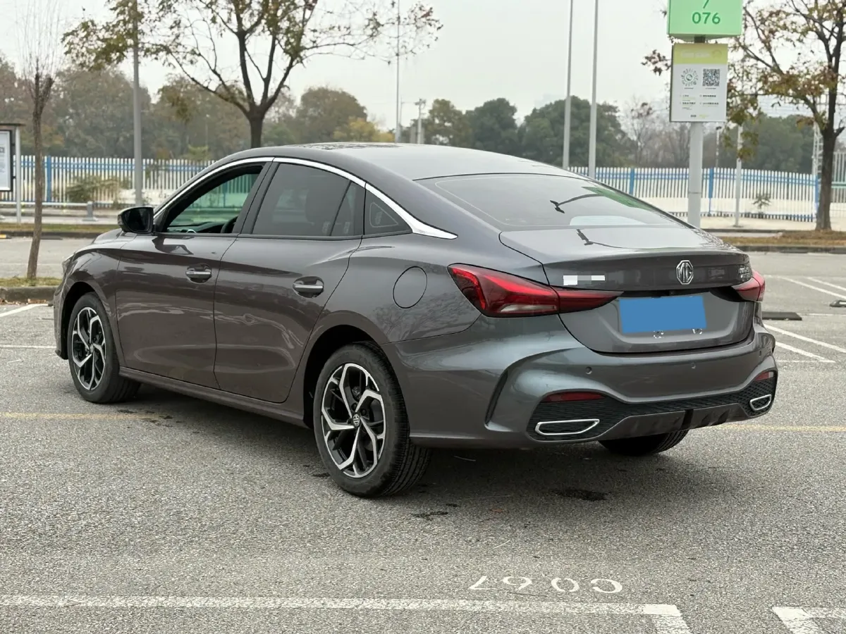 2025 MG 5 1.5T 181HP L4 7DCT,autocango,china used car exporter,china ev exporter,chinese used car exporter,chinese used ev exporter