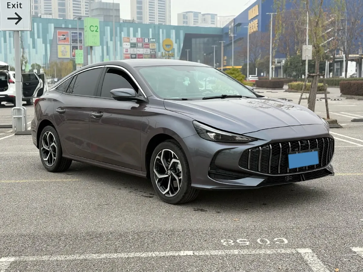 2025 MG 5 1.5T 181HP L4 7DCT,autocango,china used car exporter,china ev exporter,chinese used car exporter,chinese used ev exporter