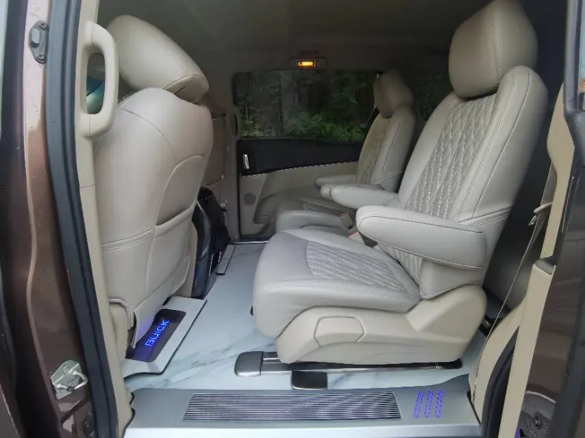 2018 Buick GL8 2.0T 260HP L4 6AT,autocango,china used car exporter,china ev exporter,chinese used car exporter,chinese used ev exporter