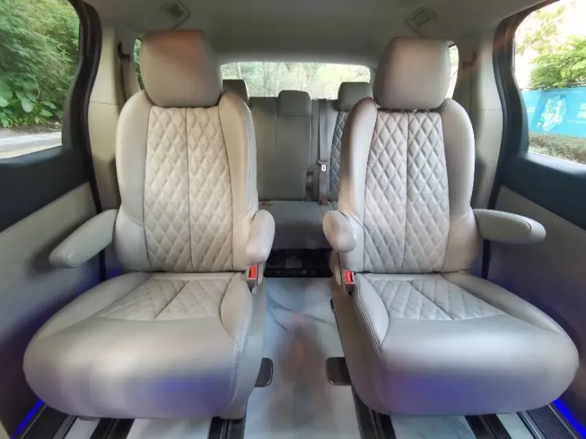 2018 Buick GL8 2.0T 260HP L4 6AT,autocango,china used car exporter,china ev exporter,chinese used car exporter,chinese used ev exporter