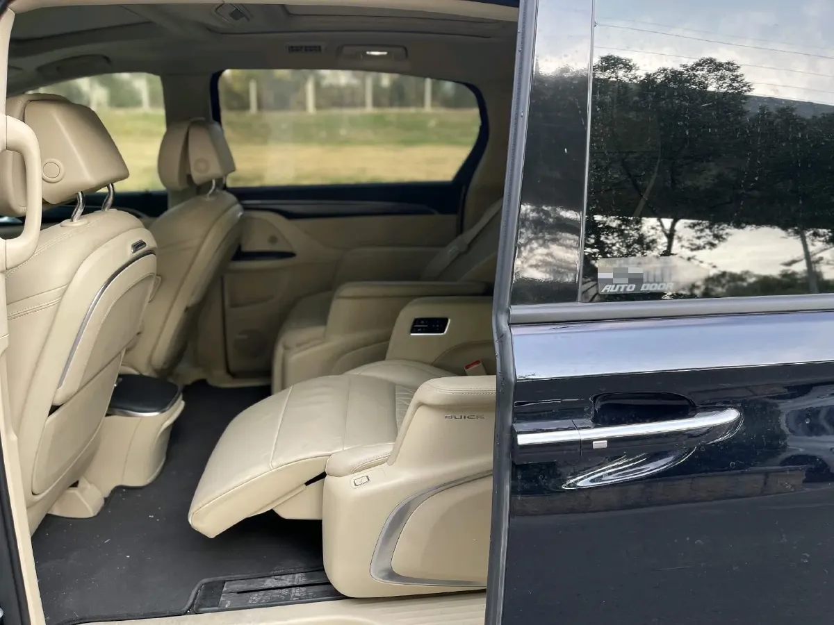 2023 Buick GL8 2.0T 237HP L4 9AT,autocango,china used car exporter,china ev exporter,chinese used car exporter,chinese used ev exporter