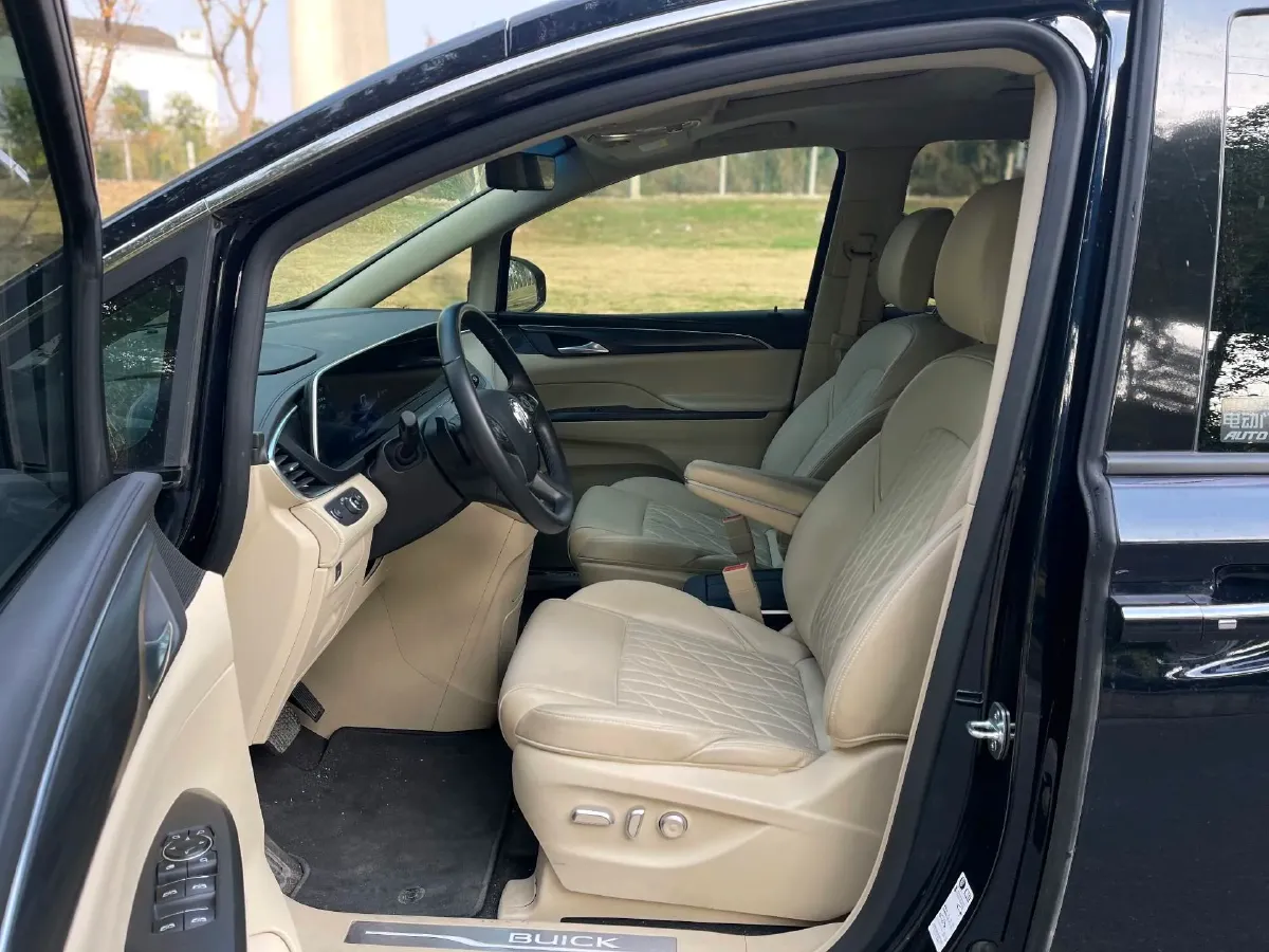 2023 Buick GL8 2.0T 237HP L4 9AT,autocango,china used car exporter,china ev exporter,chinese used car exporter,chinese used ev exporter