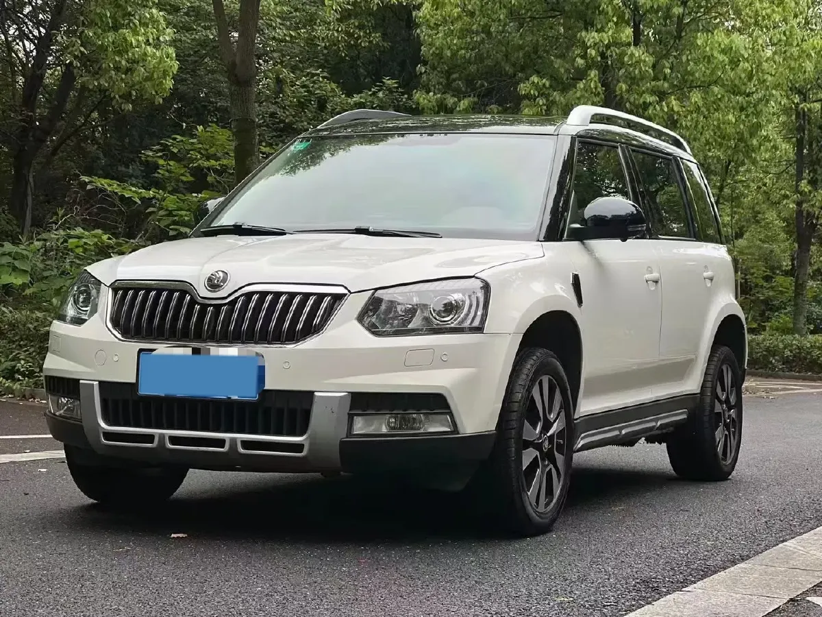 2017 Skoda Yeti 1.8T 160HP L4 6DCT,autocango,china used car exporter,china ev exporter,chinese used car exporter,chinese used ev exporter