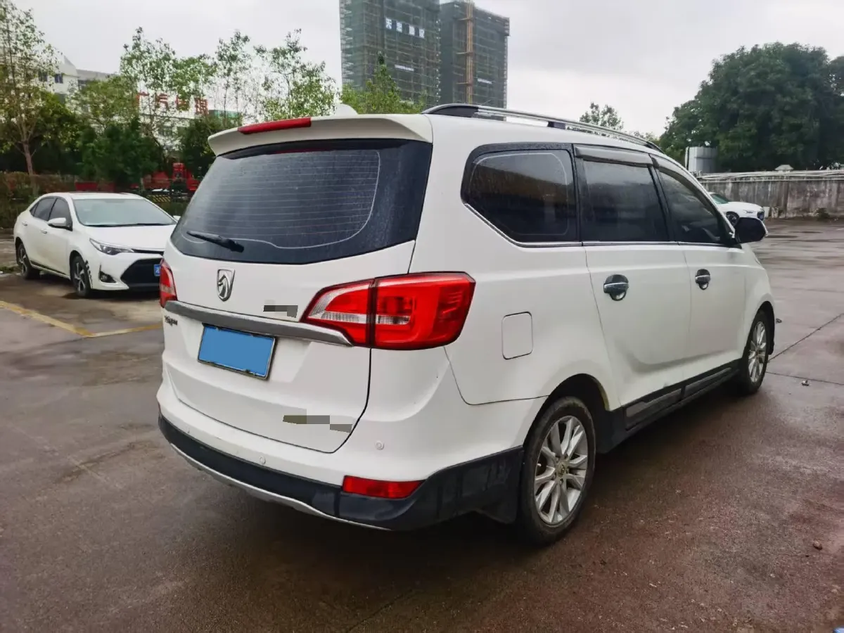 2016 BaoJun 730 1.5L 112HP L4 5MT,autocango,china used car exporter,china ev exporter,chinese used car exporter,chinese used ev exporter