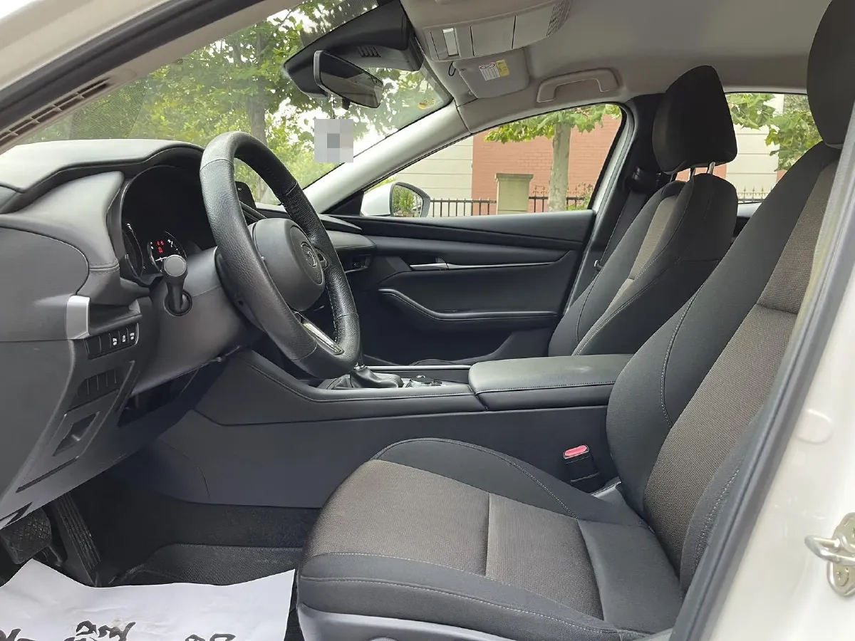 2022 Mazda 3 Axela 2.0L 158HP L4 6AT,autocango,china used car exporter,china ev exporter,chinese used car exporter,chinese used ev exporter