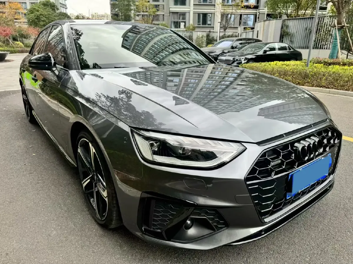 2022 Audi A4L 2.0T 252HP L4 7DCT,autocango,china used car exporter,china ev exporter,chinese used car exporter,chinese used ev exporter
