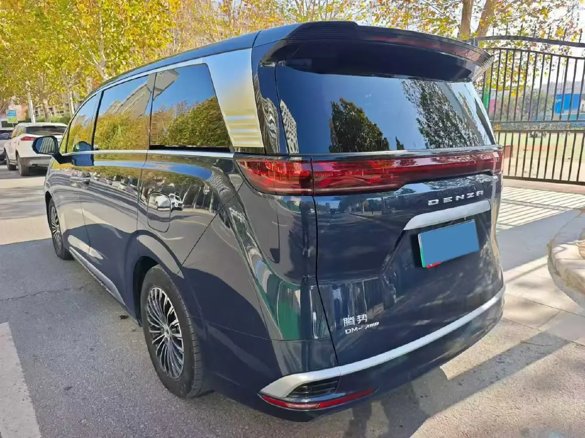 2025 Denza D9 1.5T 156HP L4 E-CVT PHEV 40KWH,autocango,china used car exporter,china ev exporter,chinese used car exporter,chinese used ev exporter