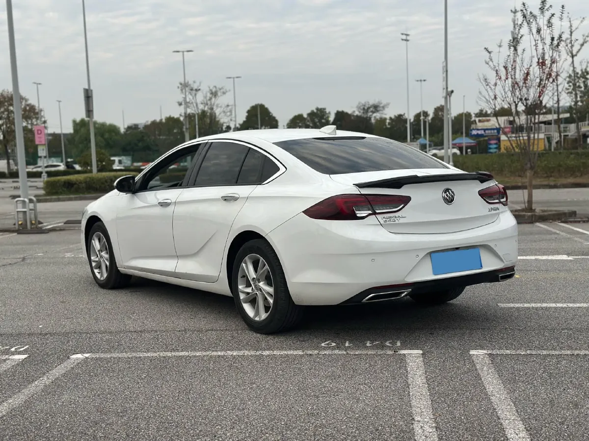 2020 Buick Regal 1.5T 169HP L4 9AT,autocango,china used car exporter,china ev exporter,chinese used car exporter,chinese used ev exporter