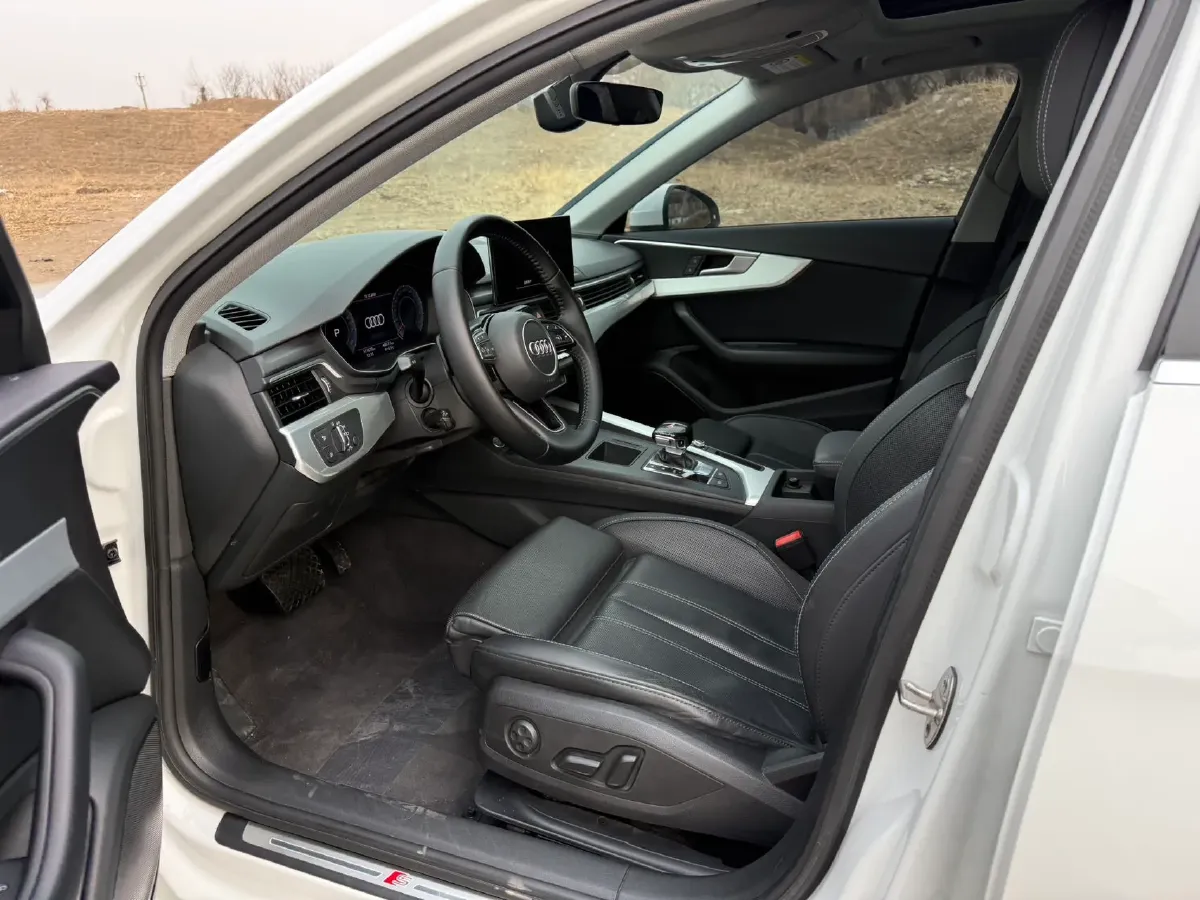 2020 Audi A4L 2.0T 190HP L4 7DCT,autocango,china used car exporter,china ev exporter,chinese used car exporter,chinese used ev exporter