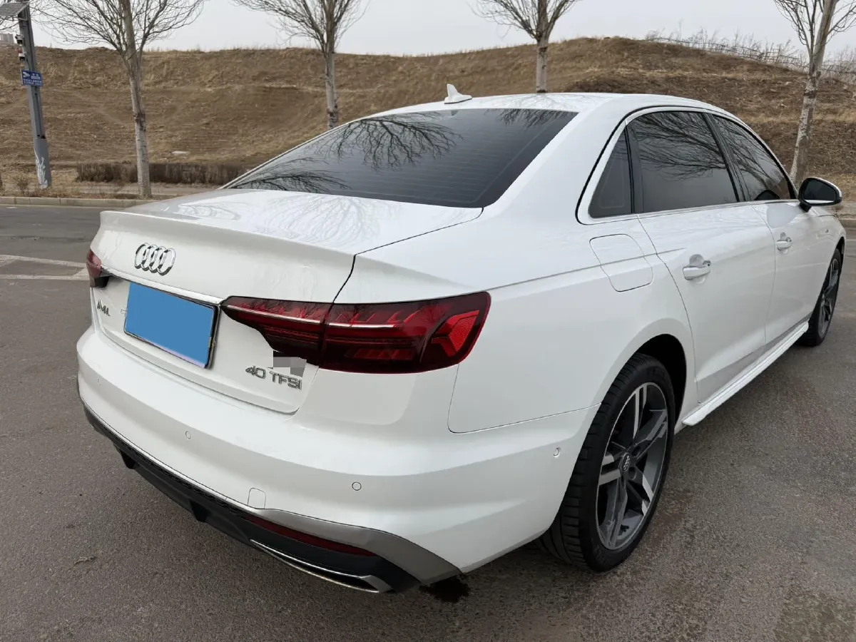 2020 Audi A4L 2.0T 190HP L4 7DCT,autocango,china used car exporter,china ev exporter,chinese used car exporter,chinese used ev exporter