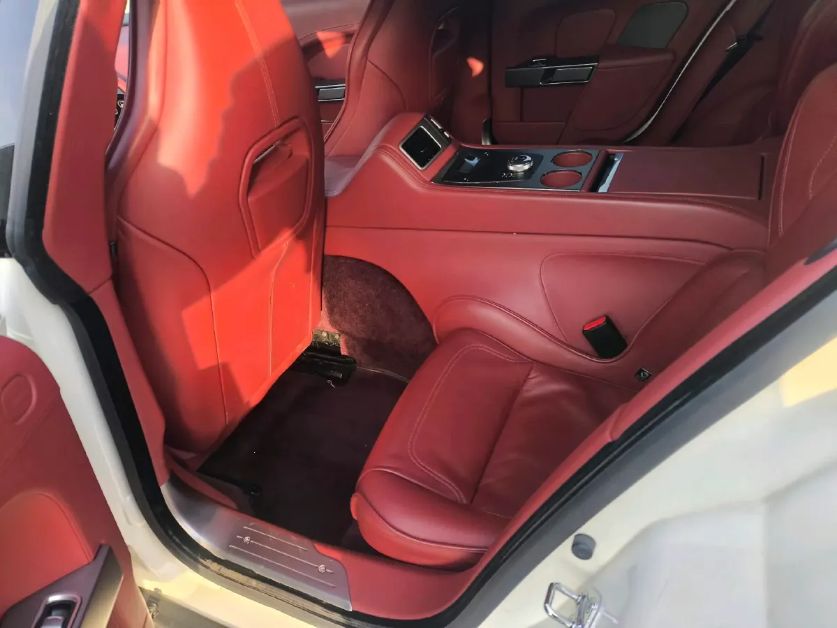 2016 Aston Martin Rapide 6.0L 518HP V12 8AT,autocango,china used car exporter,china ev exporter,chinese used car exporter,chinese used ev exporter