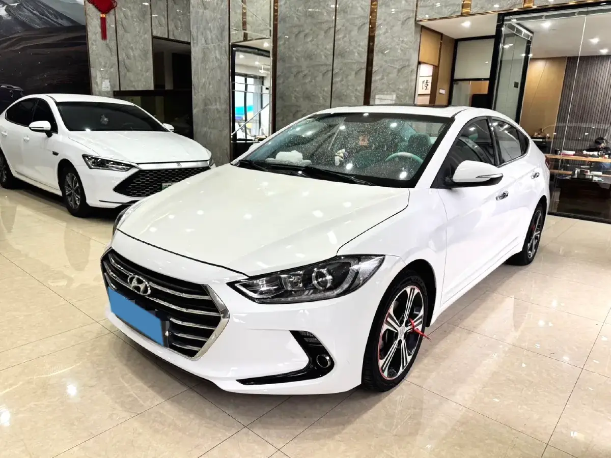 2018 Hyundai Elantra 1.4T 130HP L4 7DCT
