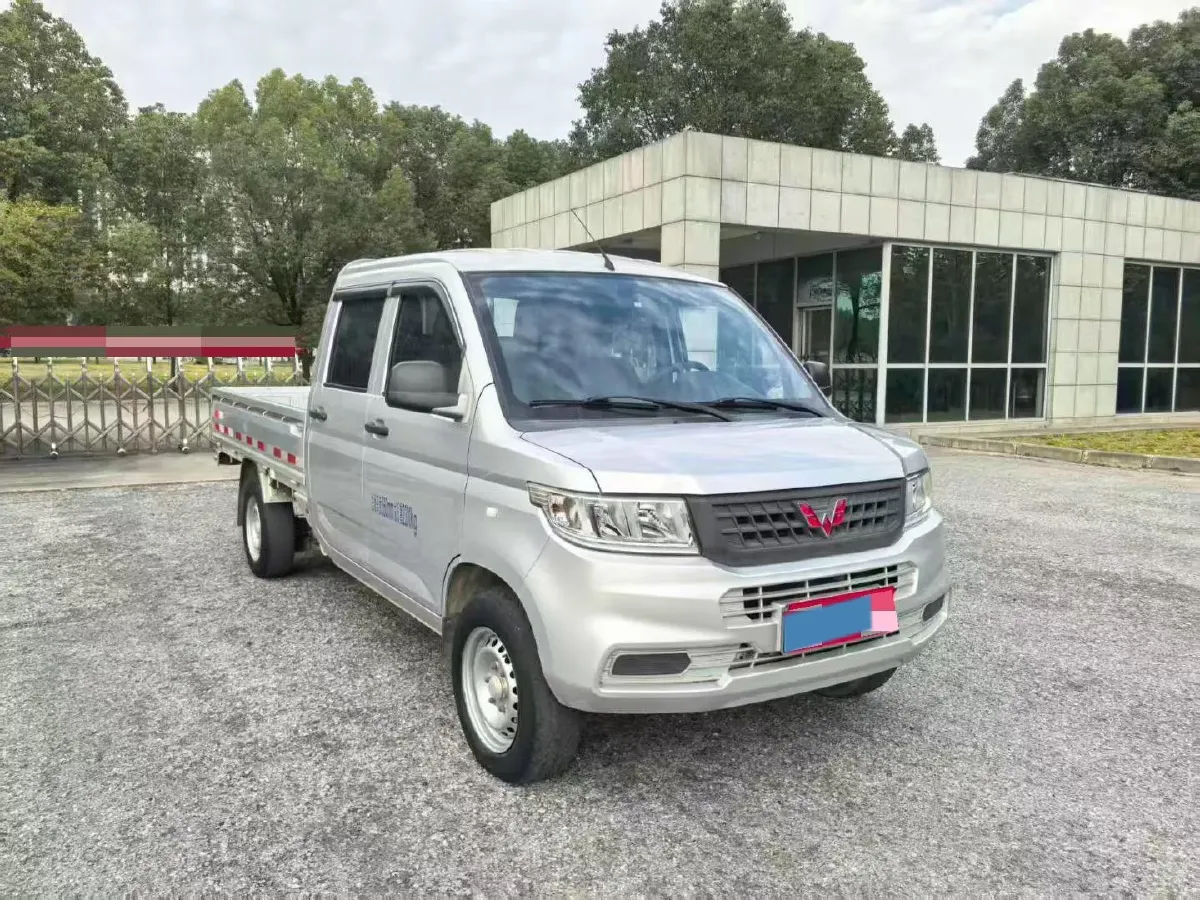 2019 WuLing RongGuang New Truck 1.5L 107HP L4 5MT,autocango,china used car exporter,china ev exporter,chinese used car exporter,chinese used ev exporter