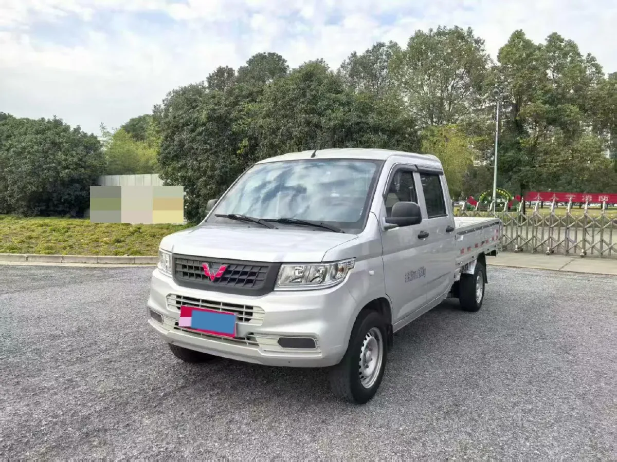 2019 WuLing RongGuang New Truck 1.5L 107HP L4 5MT,autocango,china used car exporter,china ev exporter,chinese used car exporter,chinese used ev exporter