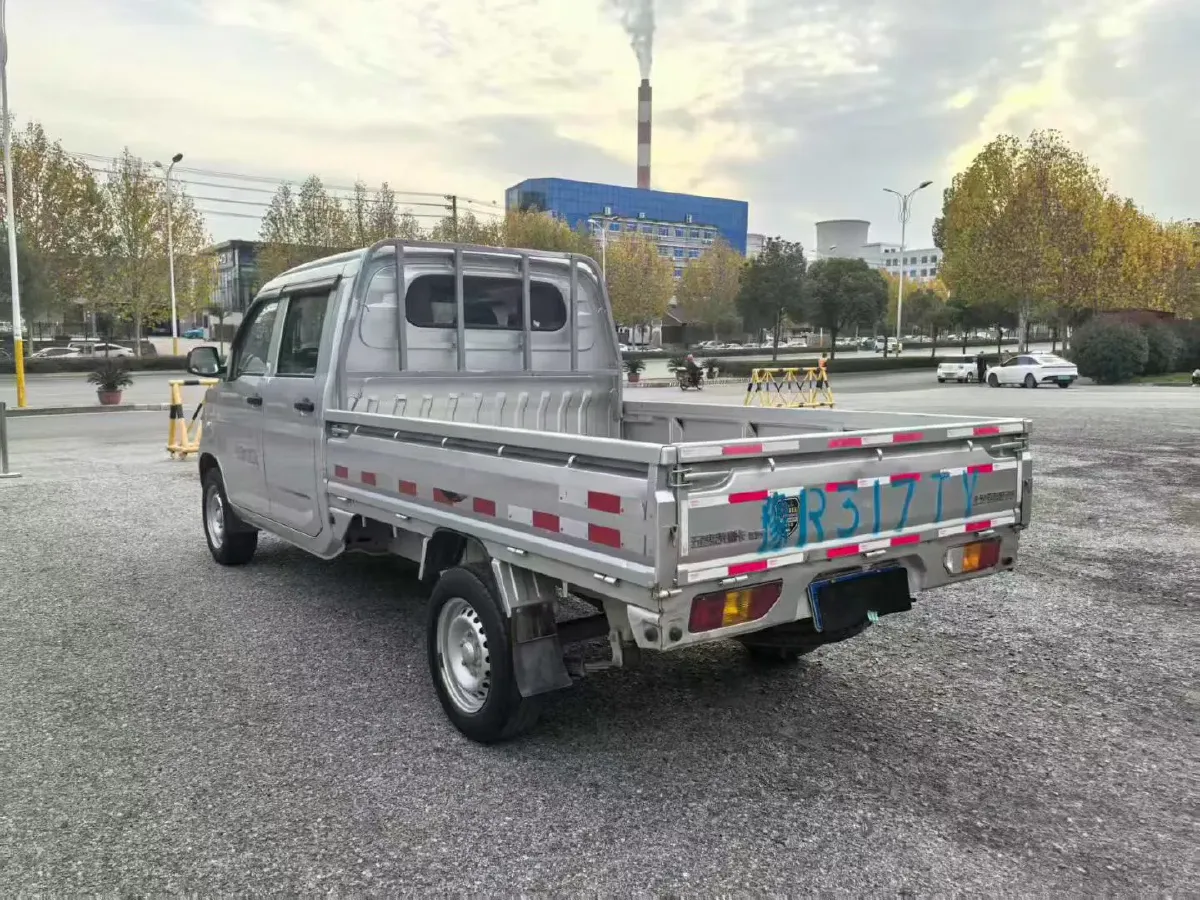 2019 WuLing RongGuang New Truck 1.5L 107HP L4 5MT,autocango,china used car exporter,china ev exporter,chinese used car exporter,chinese used ev exporter