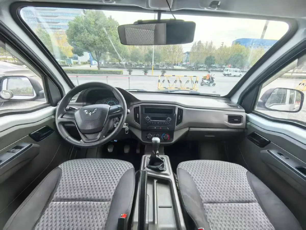 2019 WuLing RongGuang New Truck 1.5L 107HP L4 5MT,autocango,china used car exporter,china ev exporter,chinese used car exporter,chinese used ev exporter