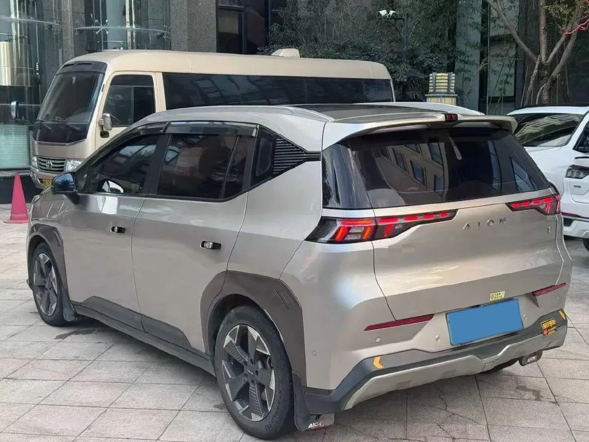 2022 Geely Okavango 1.8T 184HP L4 7DCT,autocango,china used car exporter,china ev exporter,chinese used car exporter,chinese used ev exporter