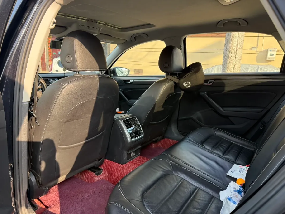 2017 Volkswagen Passat 1.8T 180HP L4 7DCT,autocango,china used car exporter,china ev exporter,chinese used car exporter,chinese used ev exporter