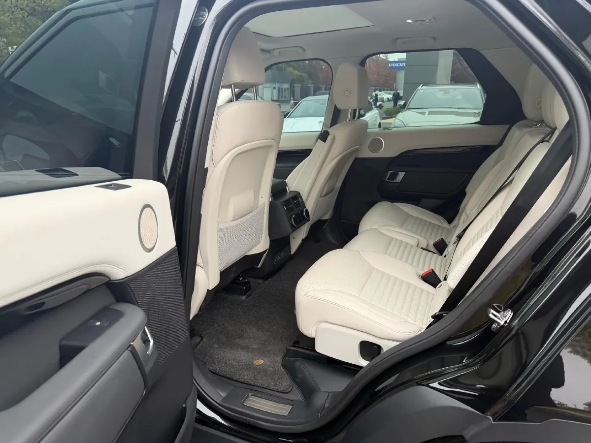 2024 Land Rover Discovery 3.0T 360HP L6 8AT,autocango,china used car exporter,china ev exporter,chinese used car exporter,chinese used ev exporter