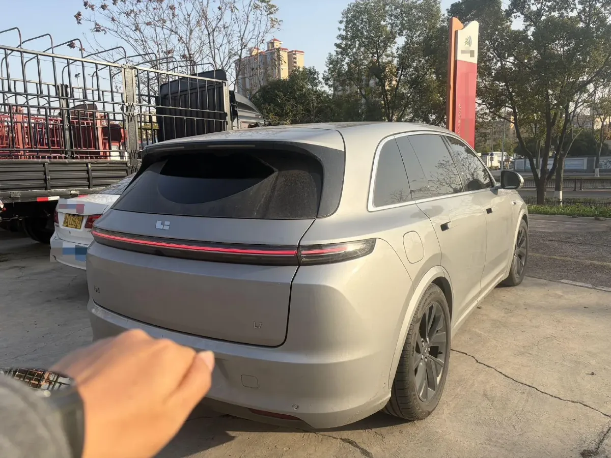 2023 Li L7 Range Extended 154HP REEV 40.9KWH,autocango,china used car exporter,china ev exporter,chinese used car exporter,chinese used ev exporter