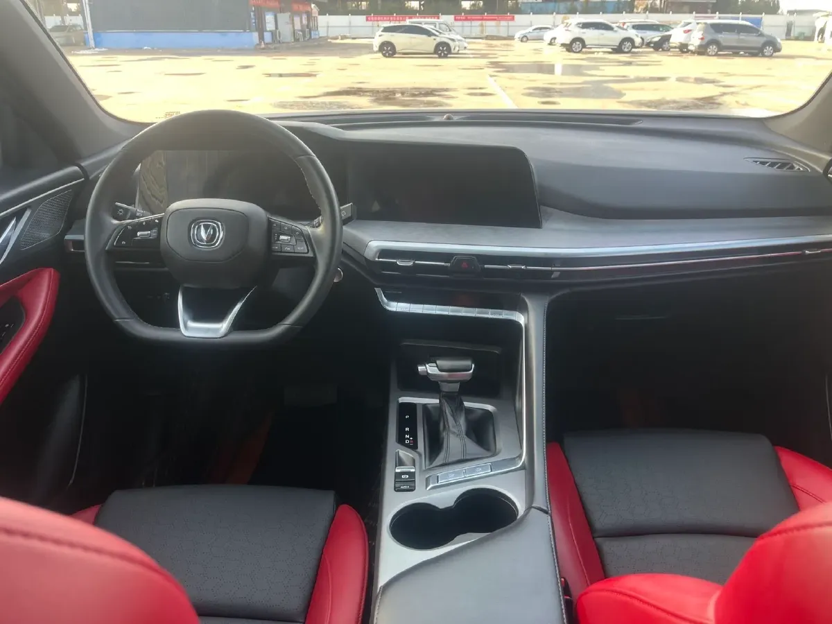 2021 ChangAn CS35 Plus 1.4T 160HP L4 7DCT,autocango,china used car exporter,china ev exporter,chinese used car exporter,chinese used ev exporter