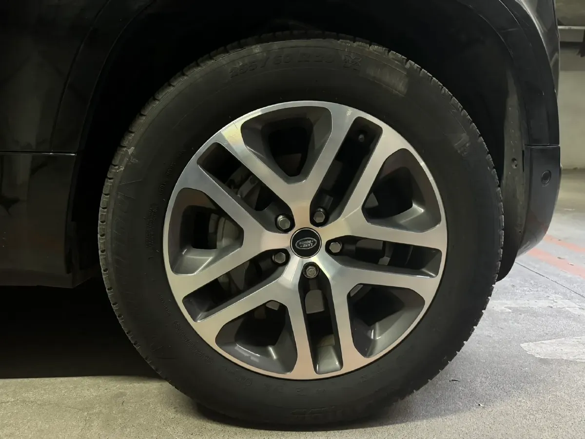 2023 Land Rover Defender 3.0T 400HP L6 8AT,autocango,china used car exporter,china ev exporter,chinese used car exporter,chinese used ev exporter