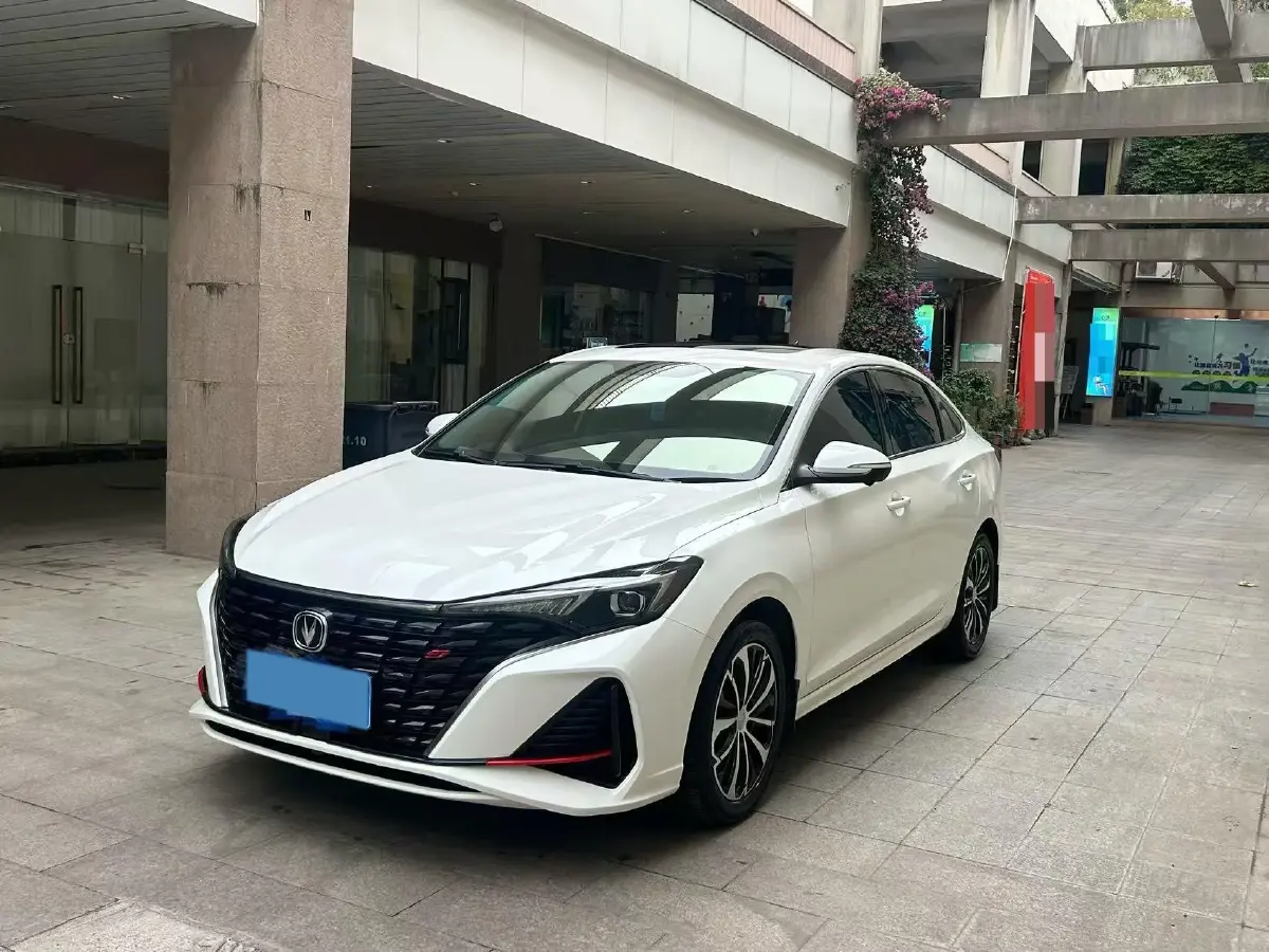 2021 ChangAn Eado 1.4T 160HP L4 7DCT 2021 ChangAn Eado 1.4T 160HP L4 7DCT