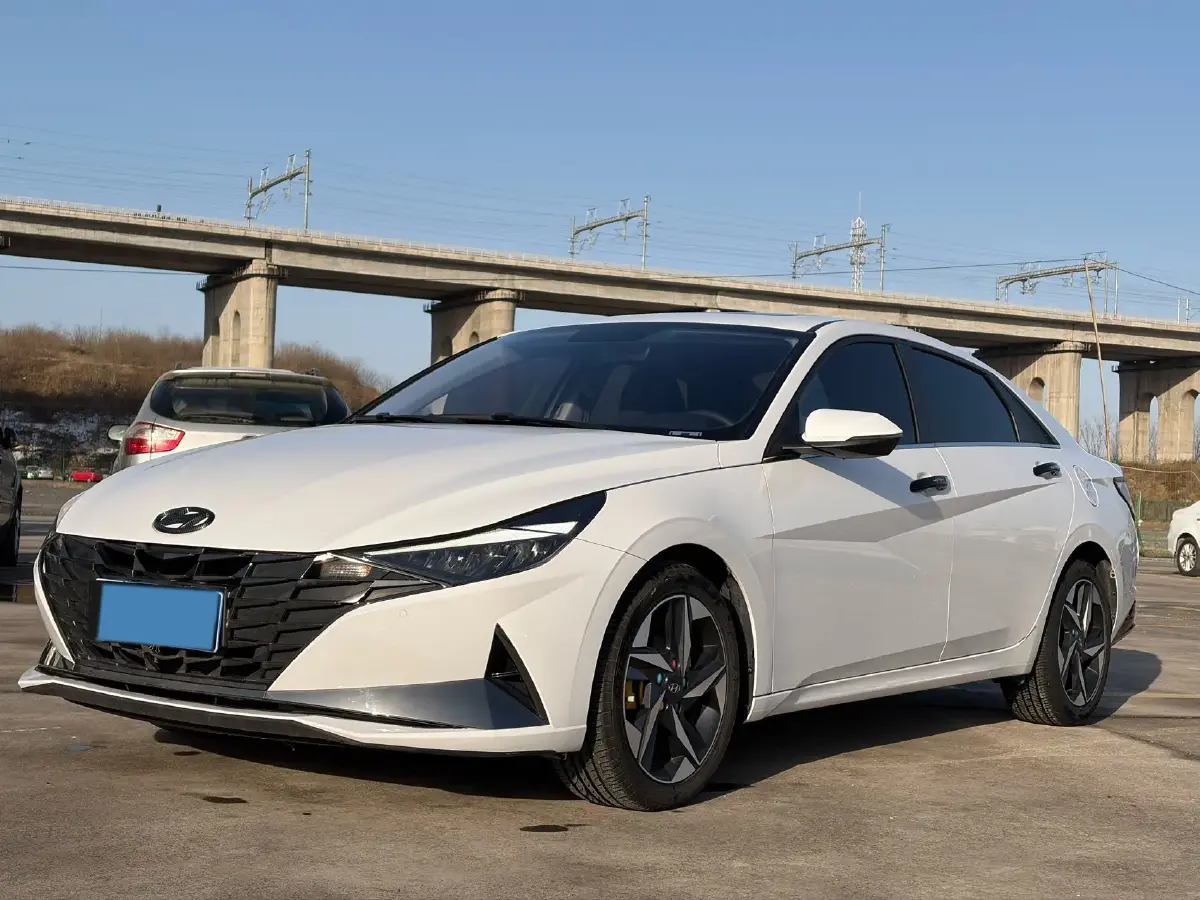 2022 Hyundai Elantra 1.5L 115HP L4 CVT 2022 Hyundai Elantra 1.5L 115HP L4 CVT