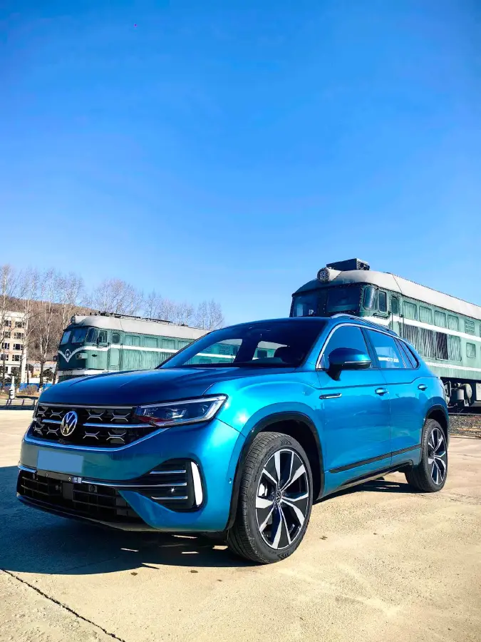 2023 Volkswagen Tayron 2.0T 220HP L4 7DCT