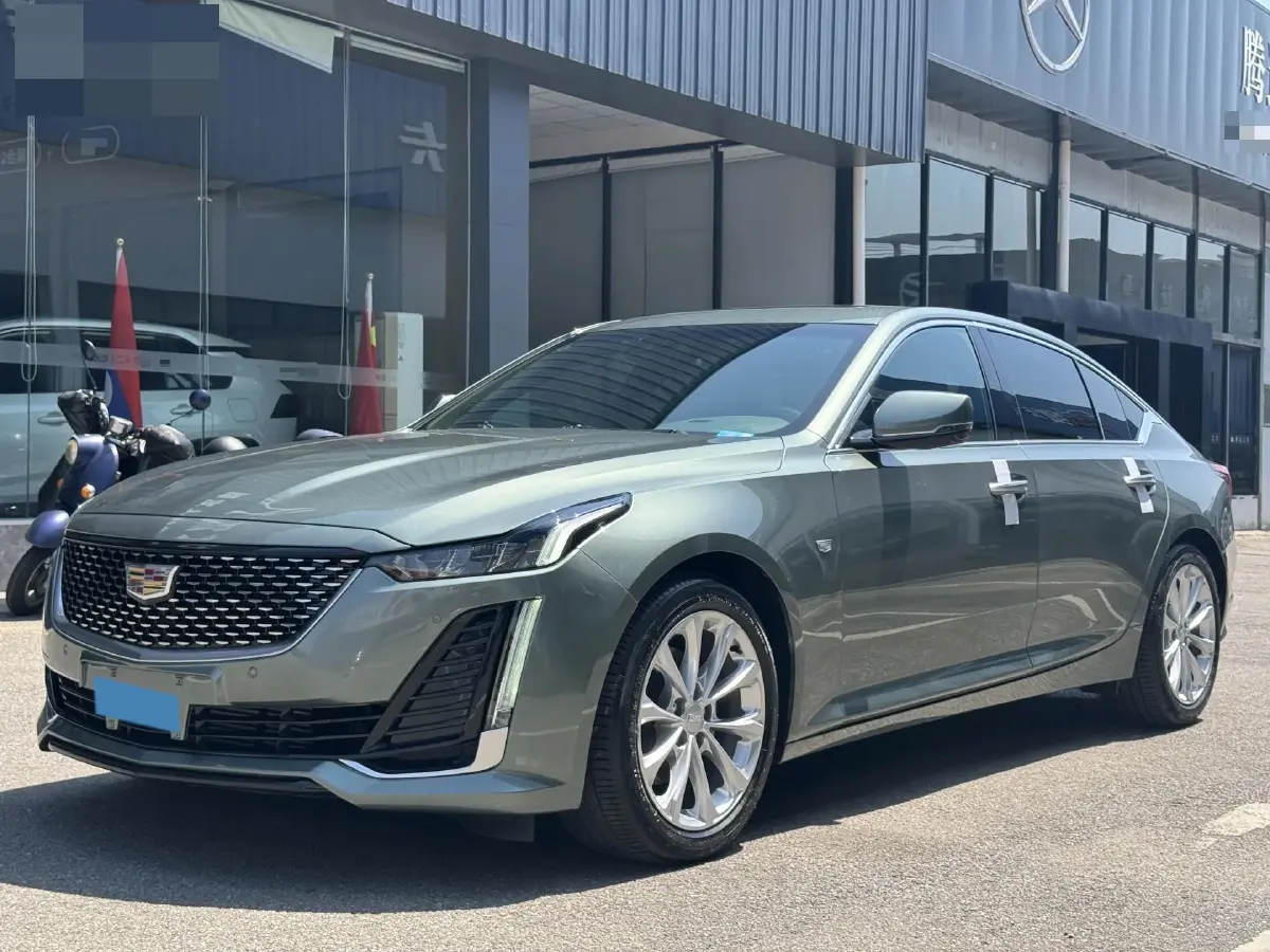 2022 Cadillac CT5 2.0T 237HP L4 10AT