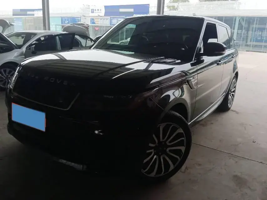 2018 Land Rover Range Rover Sport 2.0T 300HP L4 8AT PHEV 13.1KWH