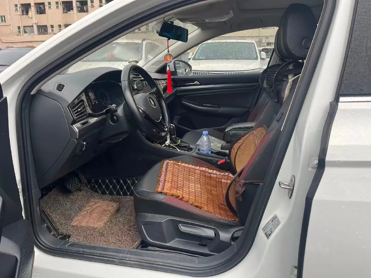 2021 Volkswagen Bora 1.5L 113HP L4 6AT,autocango,china used car exporter,china ev exporter,chinese used car exporter,chinese used ev exporter