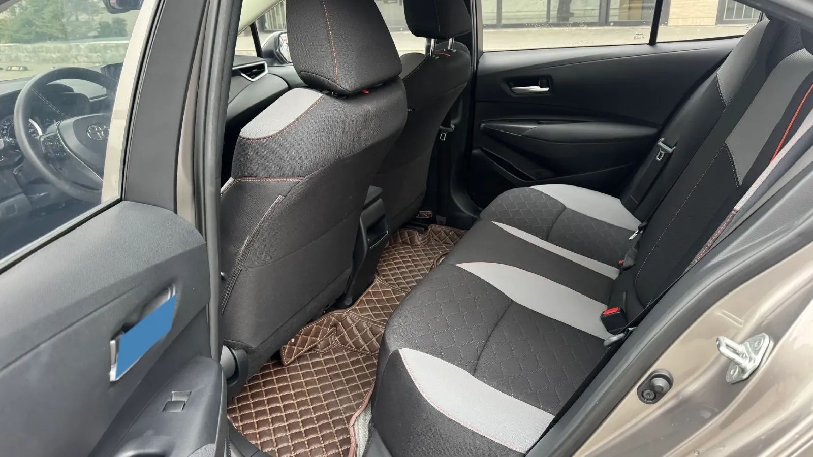 2021 Toyota Corolla 1.2T 116HP L4 CVT,autocango,china used car exporter,china ev exporter,chinese used car exporter,chinese used ev exporter