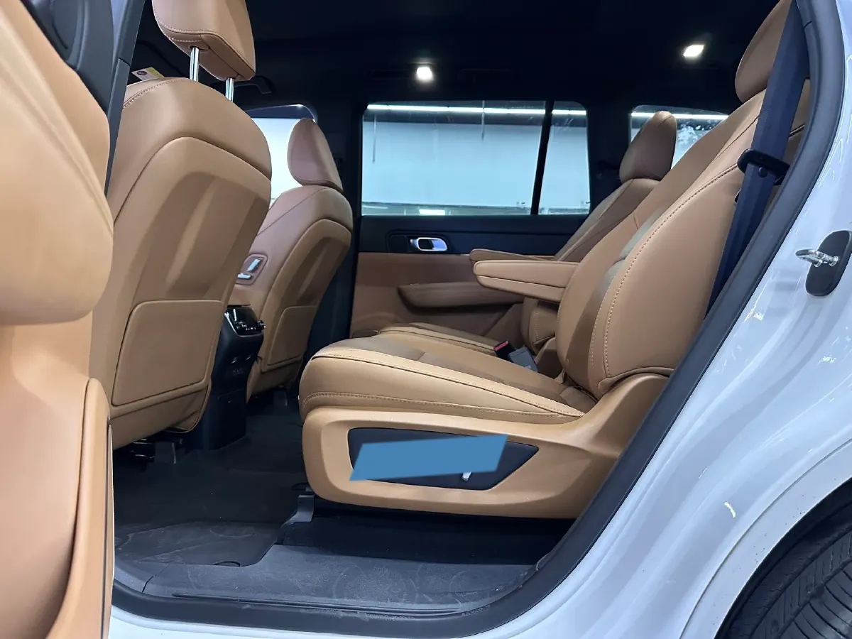 2021 Li ONE Range Extended 131HP REEV 40.5KWH,autocango,china used car exporter,china ev exporter,chinese used car exporter,chinese used ev exporter