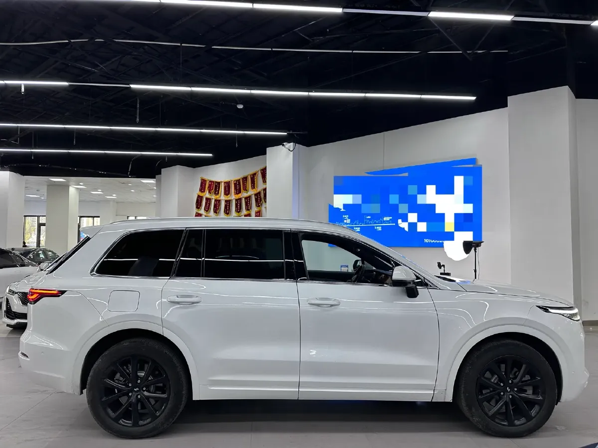 2021 Li ONE Range Extended 131HP REEV 40.5KWH,autocango,china used car exporter,china ev exporter,chinese used car exporter,chinese used ev exporter