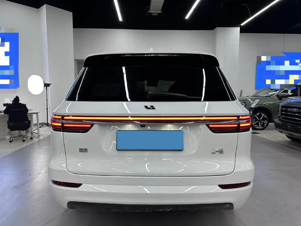 2021 Li ONE Range Extended 131HP REEV 40.5KWH,autocango,china used car exporter,china ev exporter,chinese used car exporter,chinese used ev exporter