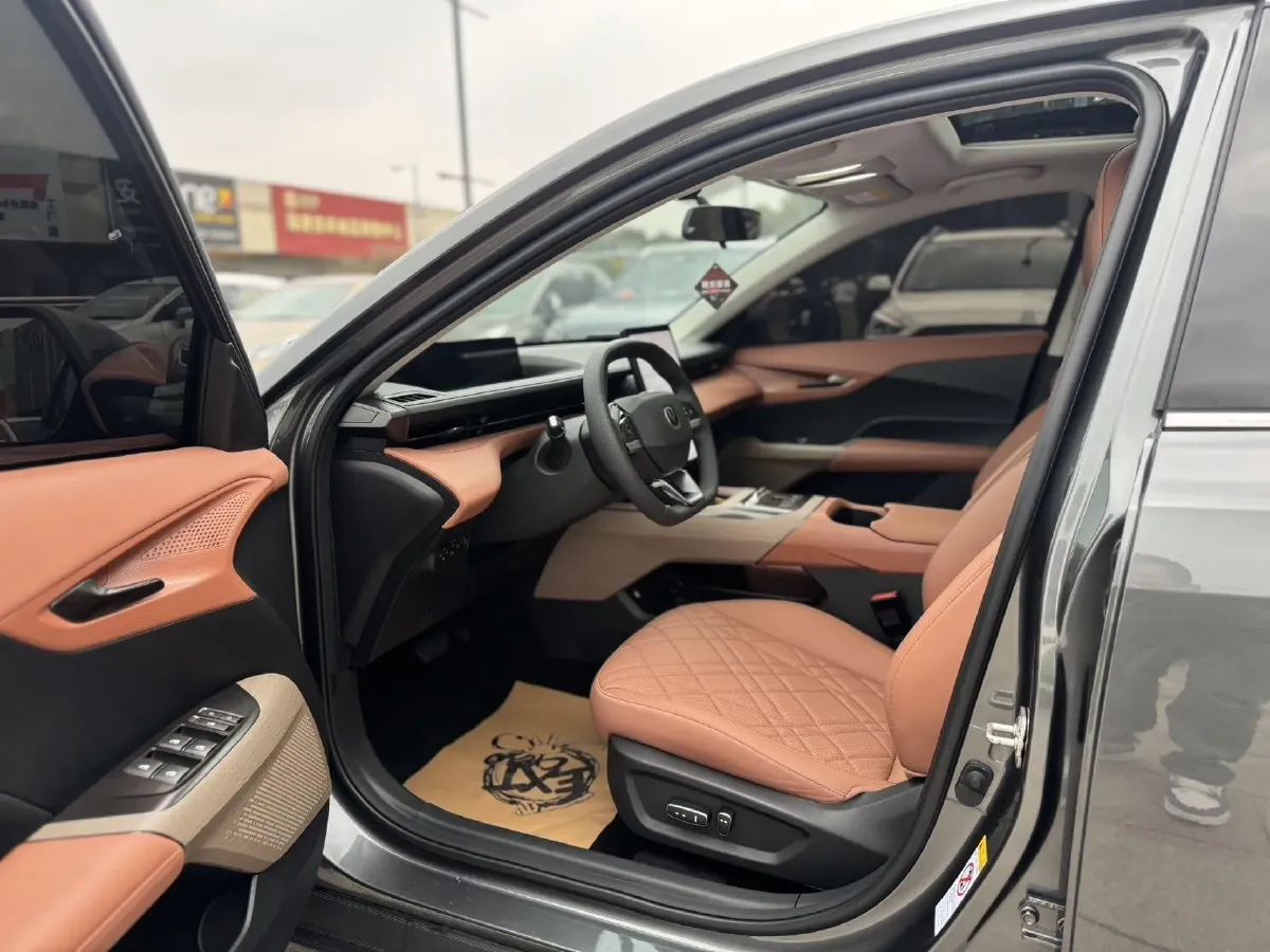 2025 ChangAn EadoPHEV 1.5L 98HP L4 E-CVT PHEV,autocango,china used car exporter,china ev exporter,chinese used car exporter,chinese used ev exporter